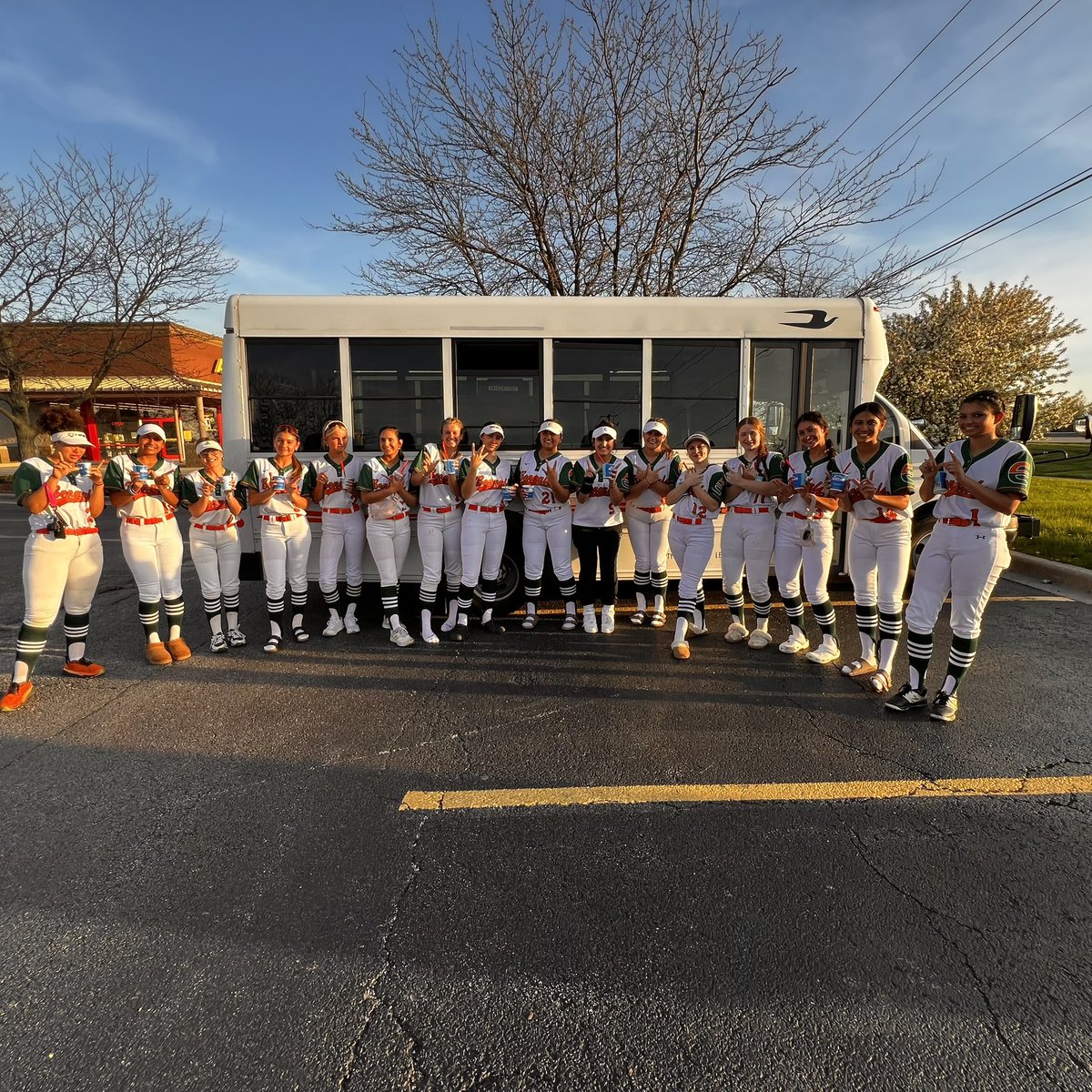 🍦🍨 for the big WIN tonight 3-1 vs. Joliet West! Patel earned the W (6IP 5H 3K) &amp; Welsh (1IP 0H 1K) came in to close it out. Marcum led the offense (2-2 RBI) w/ Abante (1-2 2B RBI), Plzak, Utrata &amp; Welsh each adding a hit!
