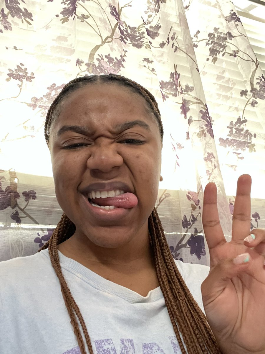 des is actually tiny tweet media