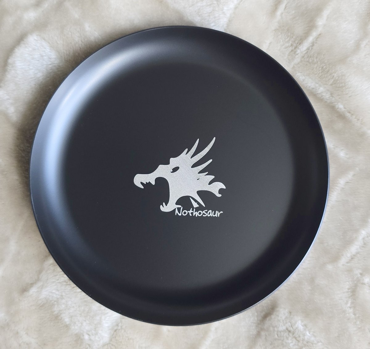 노토사우르 마가라 캔들

<a href="/Nothosaur_Korea/">Nothosaur_Korea</a> 
<a href="/Nothosaur_JAPAN/">Nothosaur_JAPAN</a> 

지금 막 도착한 따끈따끈한 신작;;;
아로마 캔들..

그나마 데코가 가능한 마가라 캔들로 주문했다.

캔들 받침이 동봉되어 있는데, 이거 노토 흡착판 오마주인가?? ㅋㅋ