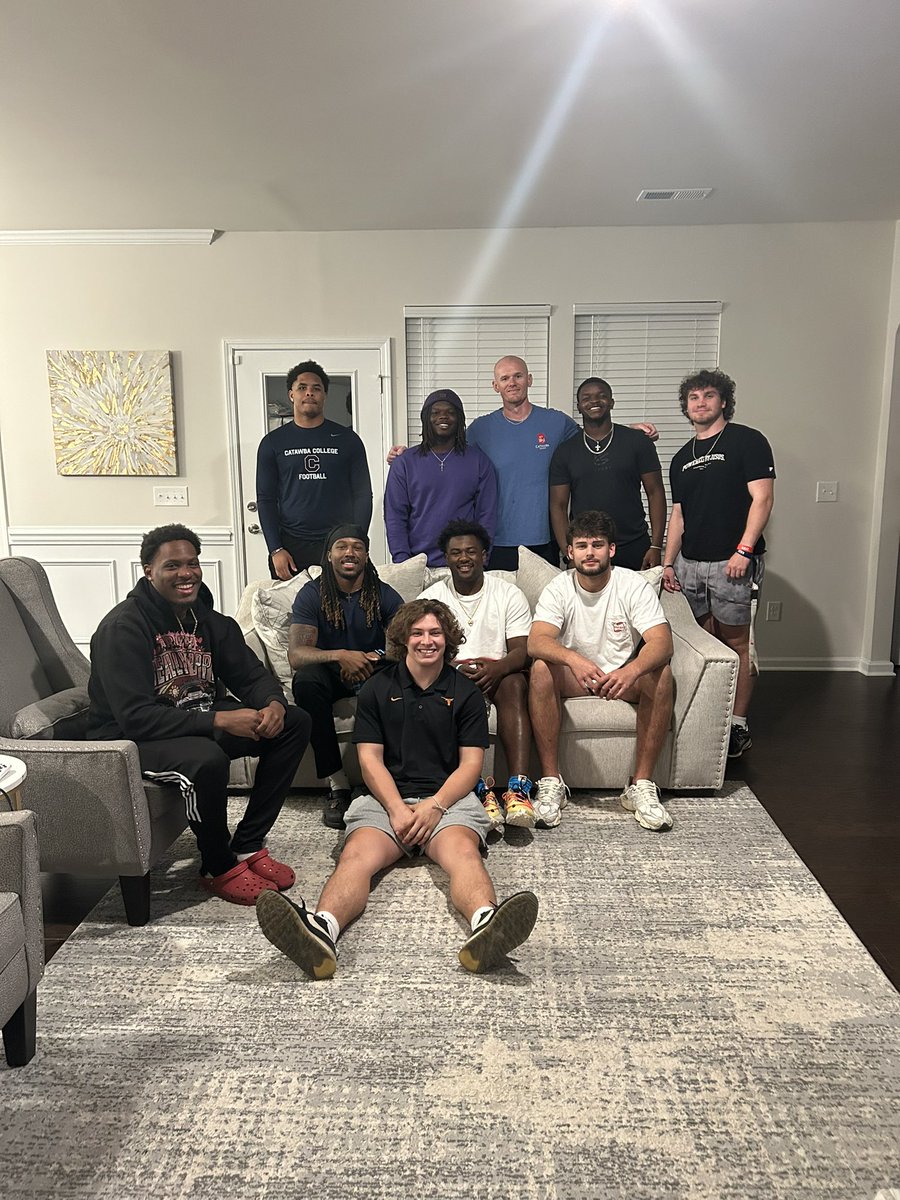 Coach_Overman's tweet image. Taking a break from football and enjoying life. Great having the guys over for some food, fellowship and Nintendo!
#BlueDoom ☠️