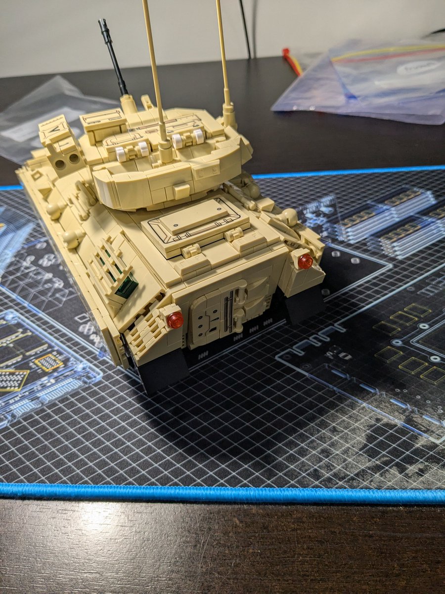Finished up this beauty. I normally do WWII military but have always loved the Bradley. Lot of extras on this one. #bricktank