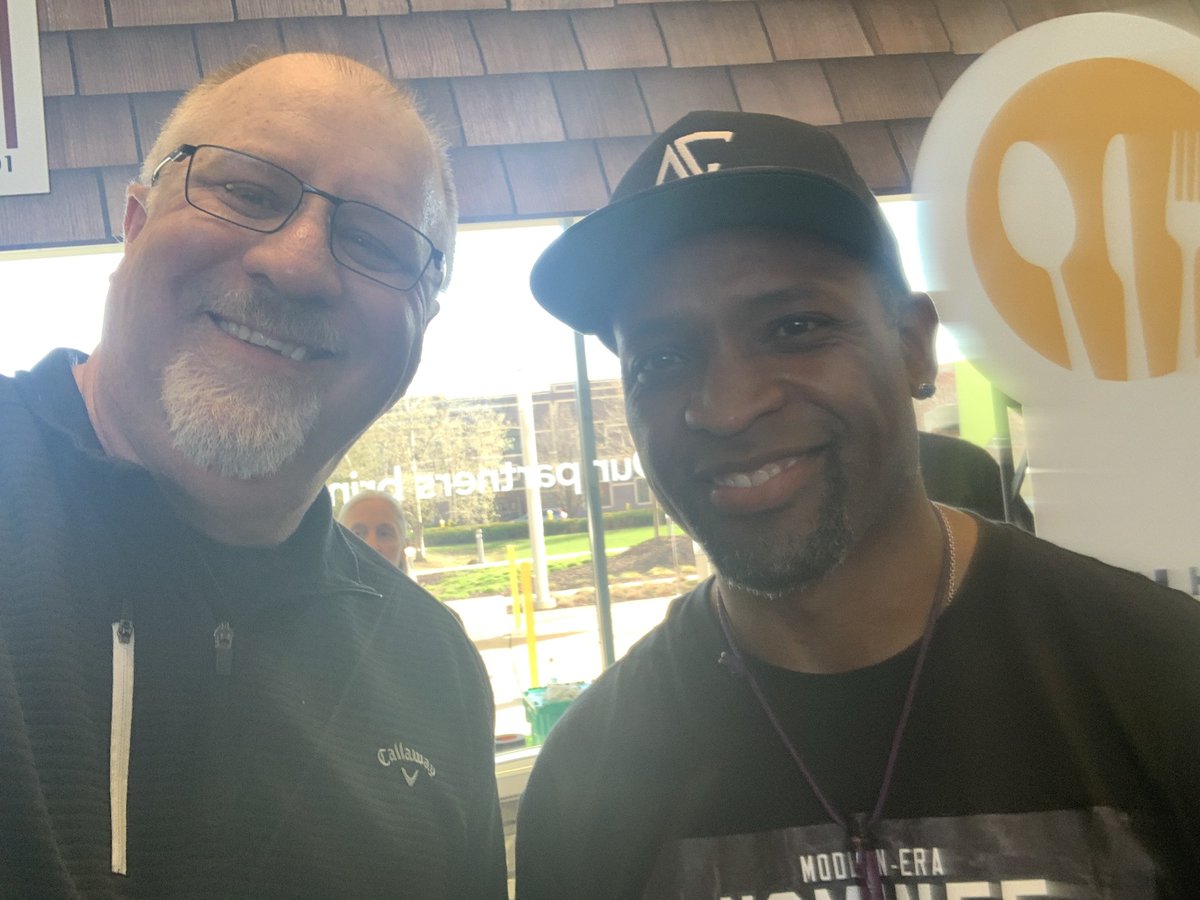 Rookie1075 tweet media