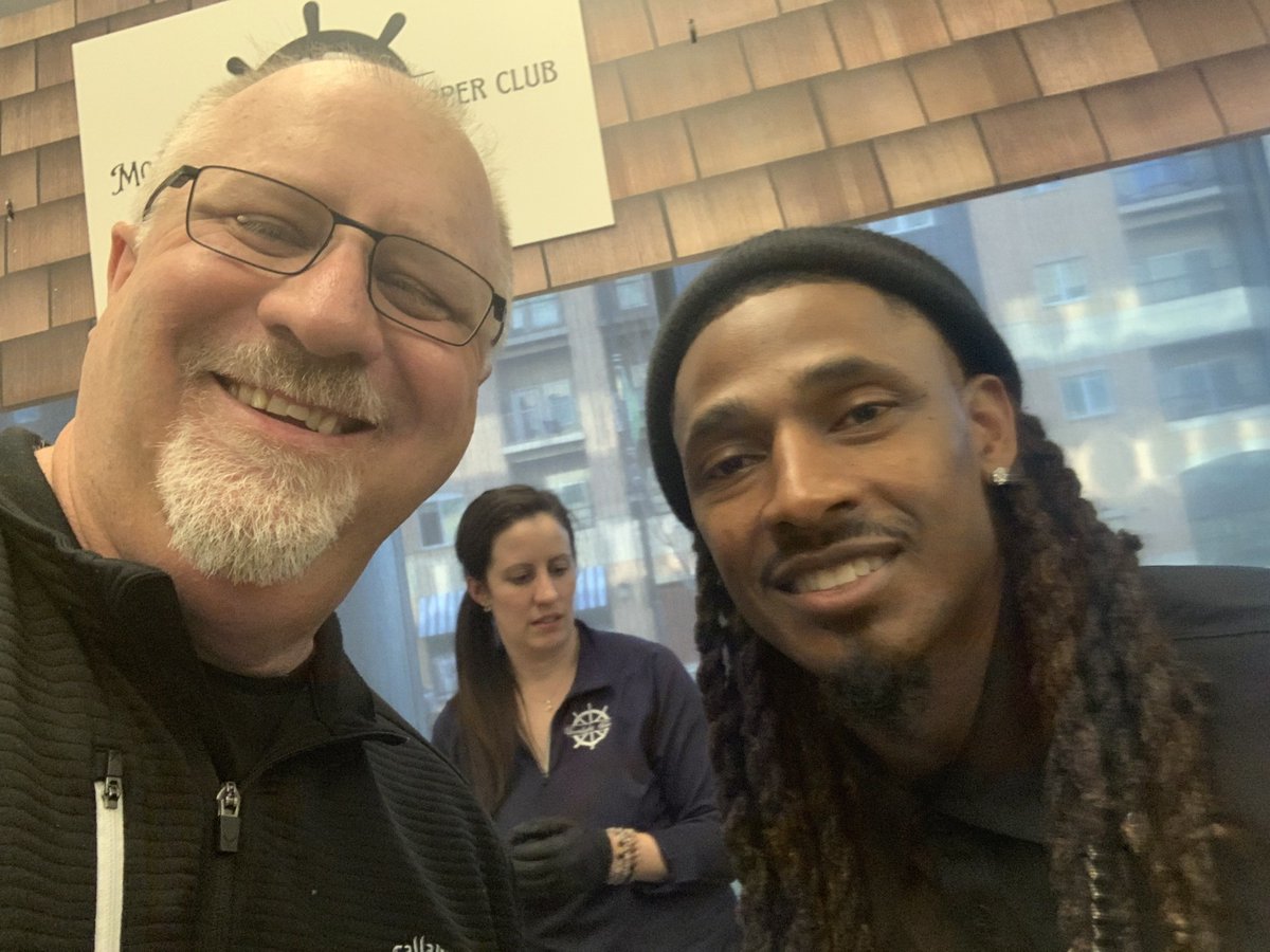 Rookie1075 tweet media