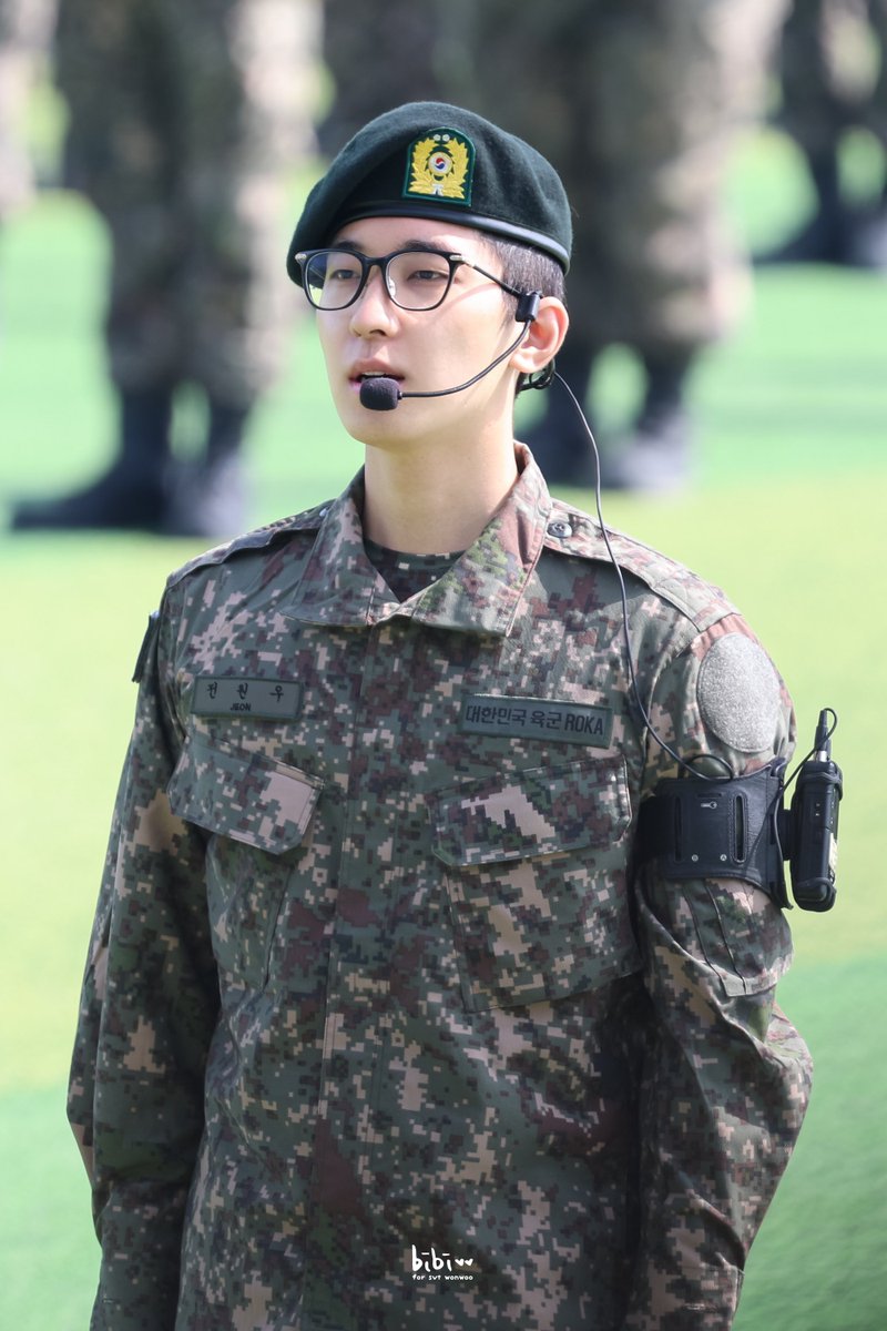 bibimeowoo's tweet image. 250424
우리원우 훈련병 대표♡
군복고양이 너무 멋있어ㅠㅠ

#원우 #WONWOO #ウォヌ #全圓佑
#세븐틴⁠ #SEVENTEEN⁠ ⁠⁠
