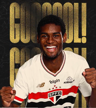TodoLance's tweet photo. Lucas Ferreira abre o placar para o Tricolor!
Libertad 0 x 1 São Paulo
#LIBxSPFC #Libertadores #VamosSãoPaulo 🇾🇪 https://t.co/1UumzvRlVP