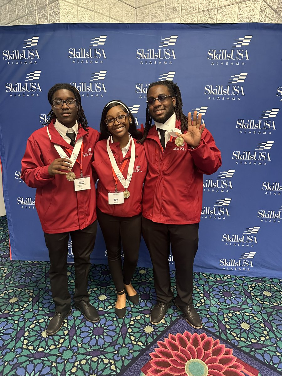 MHSIndMain's tweet image. 2025 Alabama SkillsUSA Championships - Chapter Display - Gold Winners!! Kenyavae Jordan, Madison Burroughs and Joshua Fuller. @MinorHighTigers @JEFCOCareerTech @JEFCOED @SkillsUSA