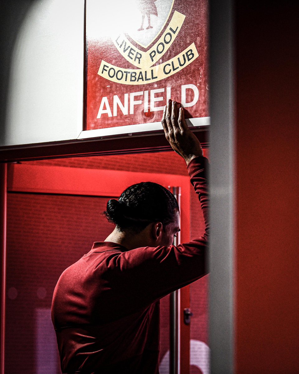 centrekop's tweet photo. Anfield. Sunday. ❤️🏆 https://t.co/BcghPA58Tl