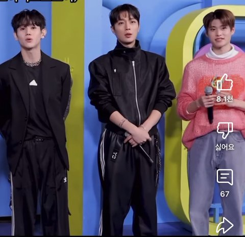pannchoa's tweet photo. Yang Yoseob and Yoon Doojoon receive praises for their visuals next to current generation idol
https://t.co/L3BzFztJzF https://t.co/E3Xnqx6WbZ