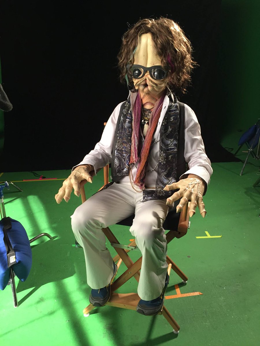 TomSpinaDesigns's tweet photo. One part Figrin D'an, one part Steven Tyler. Many moons ago we provided some fun aliens and creature makeup for a Nerdist video parody of Coachella. Man, this job is really weird sometimes.
#StarWars #Coachella #Bith #RockNRoll #TomSpinaDesigns @nerdist https://t.co/Nxd0Rer1gI