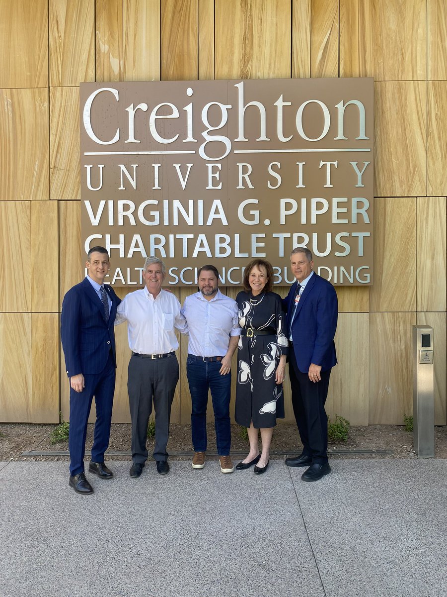 SenRubenGallego's tweet photo. Barrow Neurological Institute is doing some of the most cutting edge research in the country and Creighton University is teaching the next generation of healthcare leaders in Arizona.

I’ll keep fighting against Republican attempts to cut their funding. https://t.co/1QkAEorogr