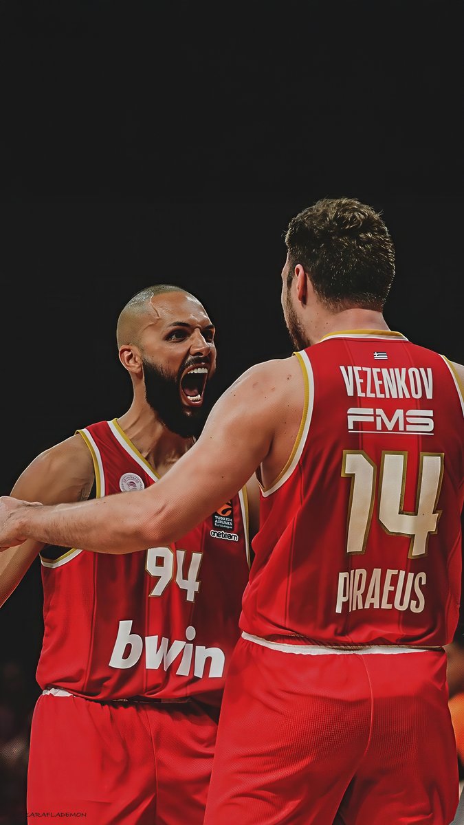 Leaders of the wolf-pack 🐺
⁴ᵏ #Wallpaper | #OlympiacosBC |<a href="/EvanFourmizz/">Evan Fournier</a> | #SashaVenzekov