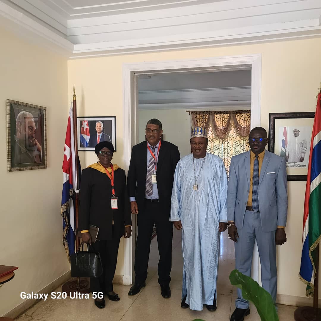 CubaGambia's tweet image. In a courtesy meeting today, the #Gambian ambassador to #Cuba, Seyaka Sonko, congratulated the Head of the #Cuban Medical Brigade in his country, Dr. Juan Oquendo Montes, for the work being done by Cuban Health professionals in the sister #African nation. #CubaGambiaForLife.