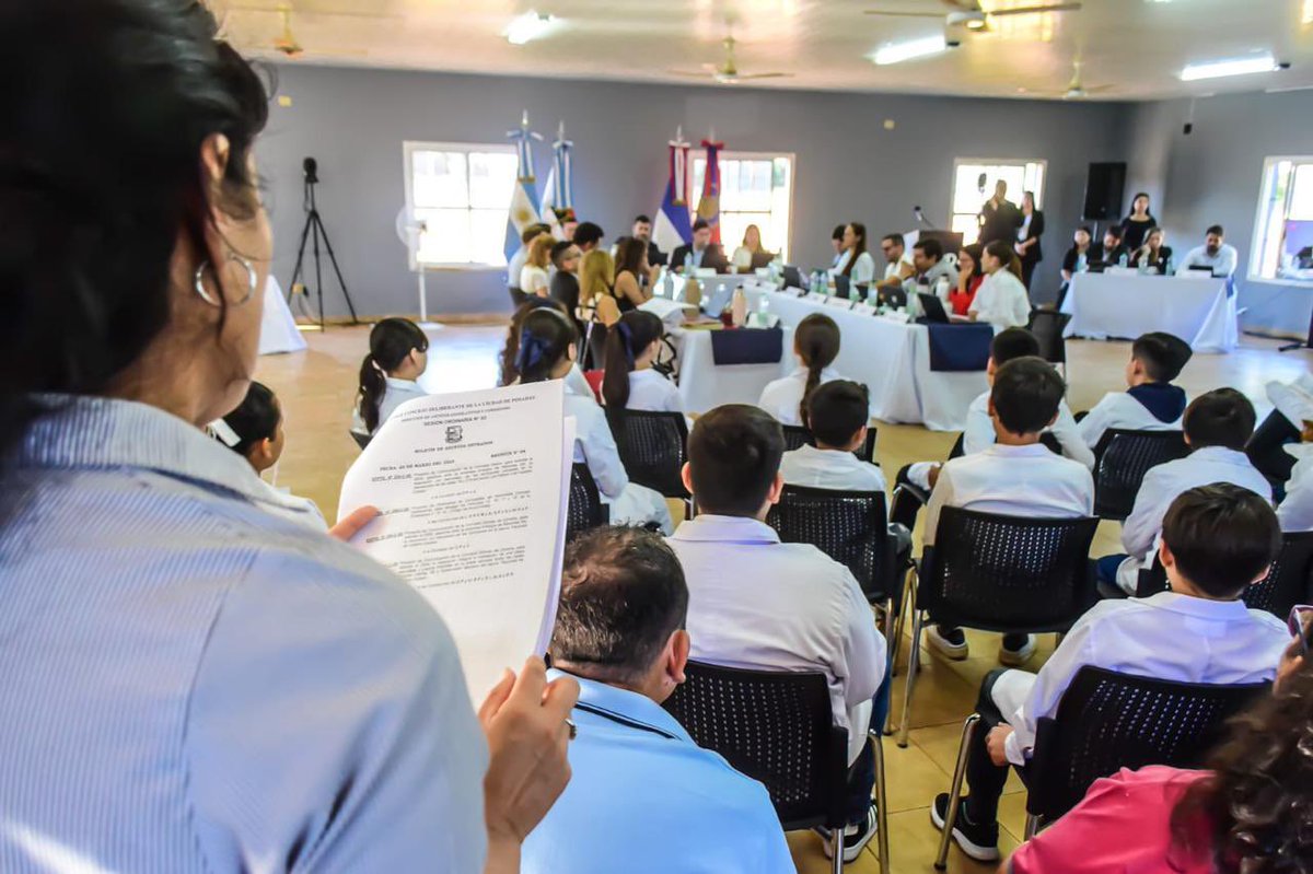 Concejo Deliberante posadeño sesionará en el barrio Papini

En el marco de apertura y acercar la gestión a la comunidad, el Concejo Deliberante (<a href="/hcdposadasok/">HCD Posadas</a> ) de la ciudad de Posadas realizará su séptima sesión del año en el barrio Papini, junto a la comisión vecinal. 

La