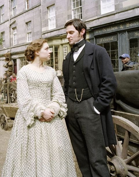 kojikohai's tweet photo. Wenn man - wie ich heute Abend - mit sich nichts anzufangen weiß, helfen nur #BBC Verfilmungen.
#NorthAndSouth #DanielaDenbyAshe #RichardArmitage
#Persuasion #AmandaRoot #CiaranHinds https://t.co/Xafm7AEtYe