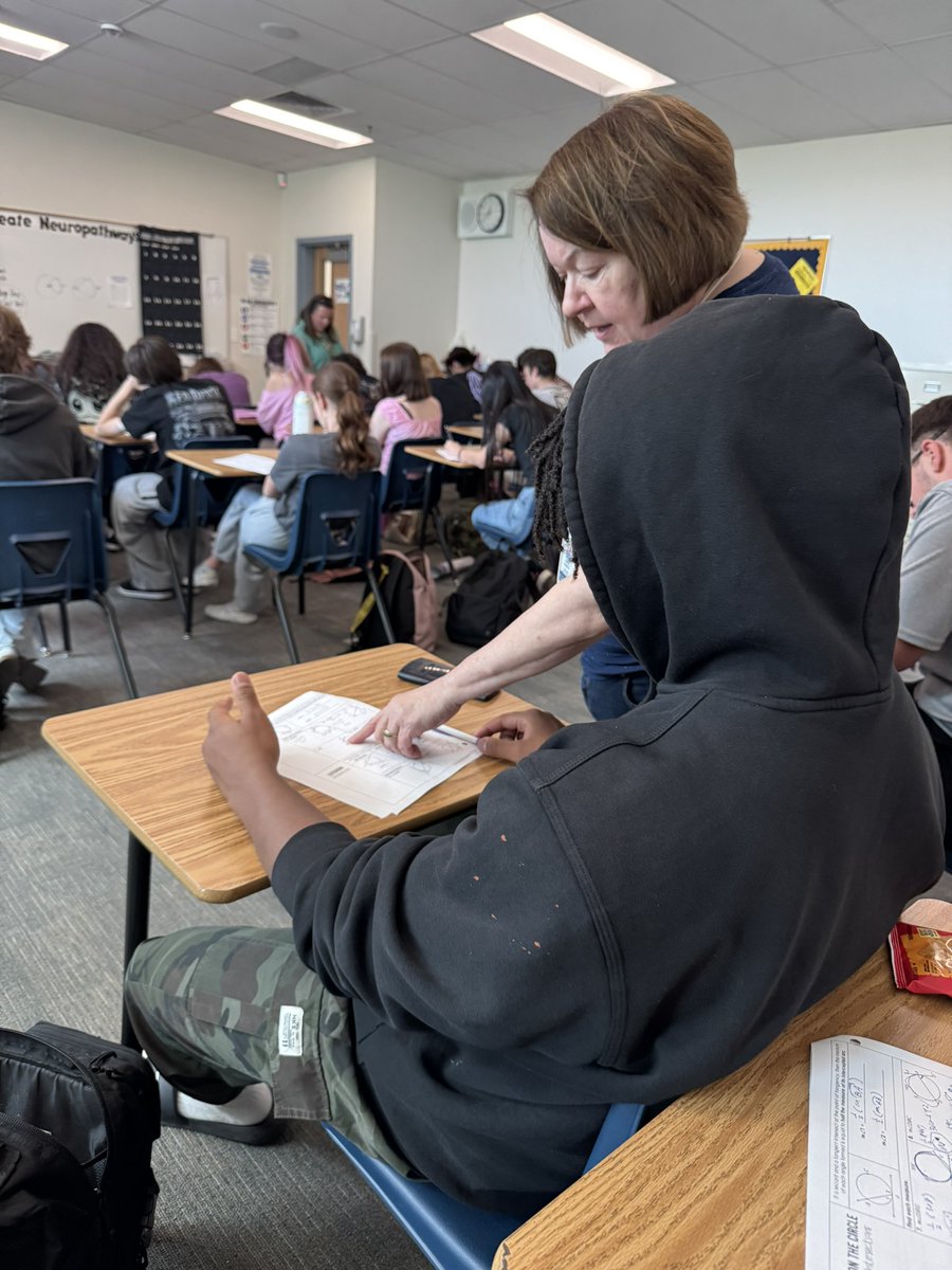 boulder_hs's tweet image. Students in Geometry are sharpening their skills by finding the measure of arcs—putting their angle knowledge to the test! #BCHS41 #GeometryInAction