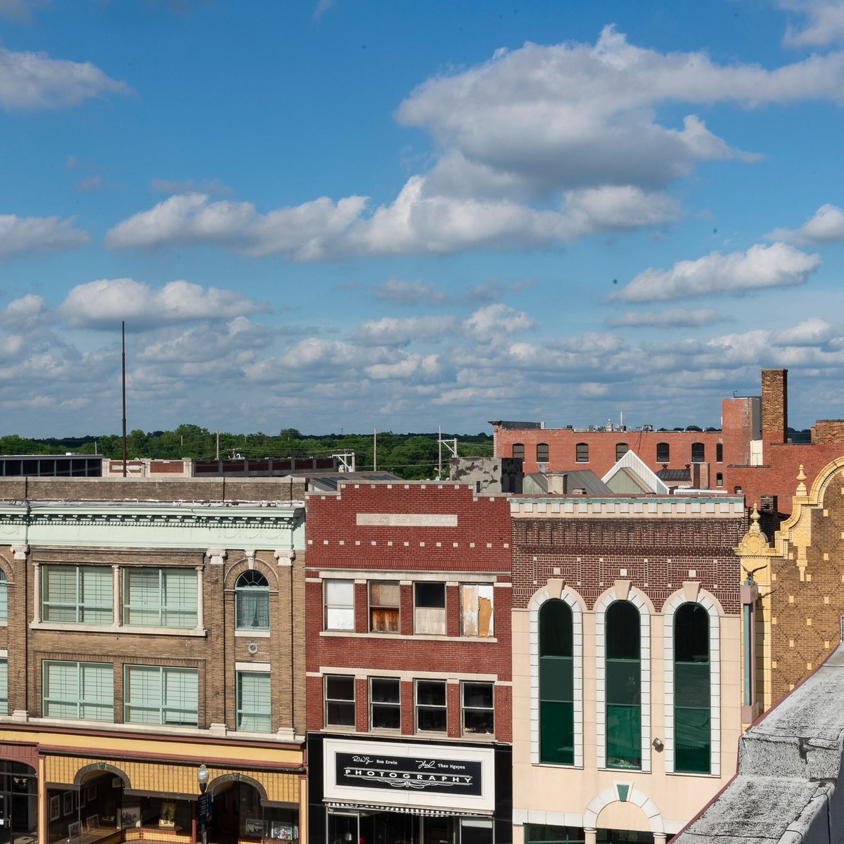 connect2culture's tweet photo. Life is busy and so is Joplin's arts and cultural community! Let us help you pencil in some important events happening in May 2025 you won’t want to miss → https://t.co/QvOm81pEvr.

#connect2culture #joplinarts #monthlyarts #may2025 https://t.co/fXp7dsxYBi