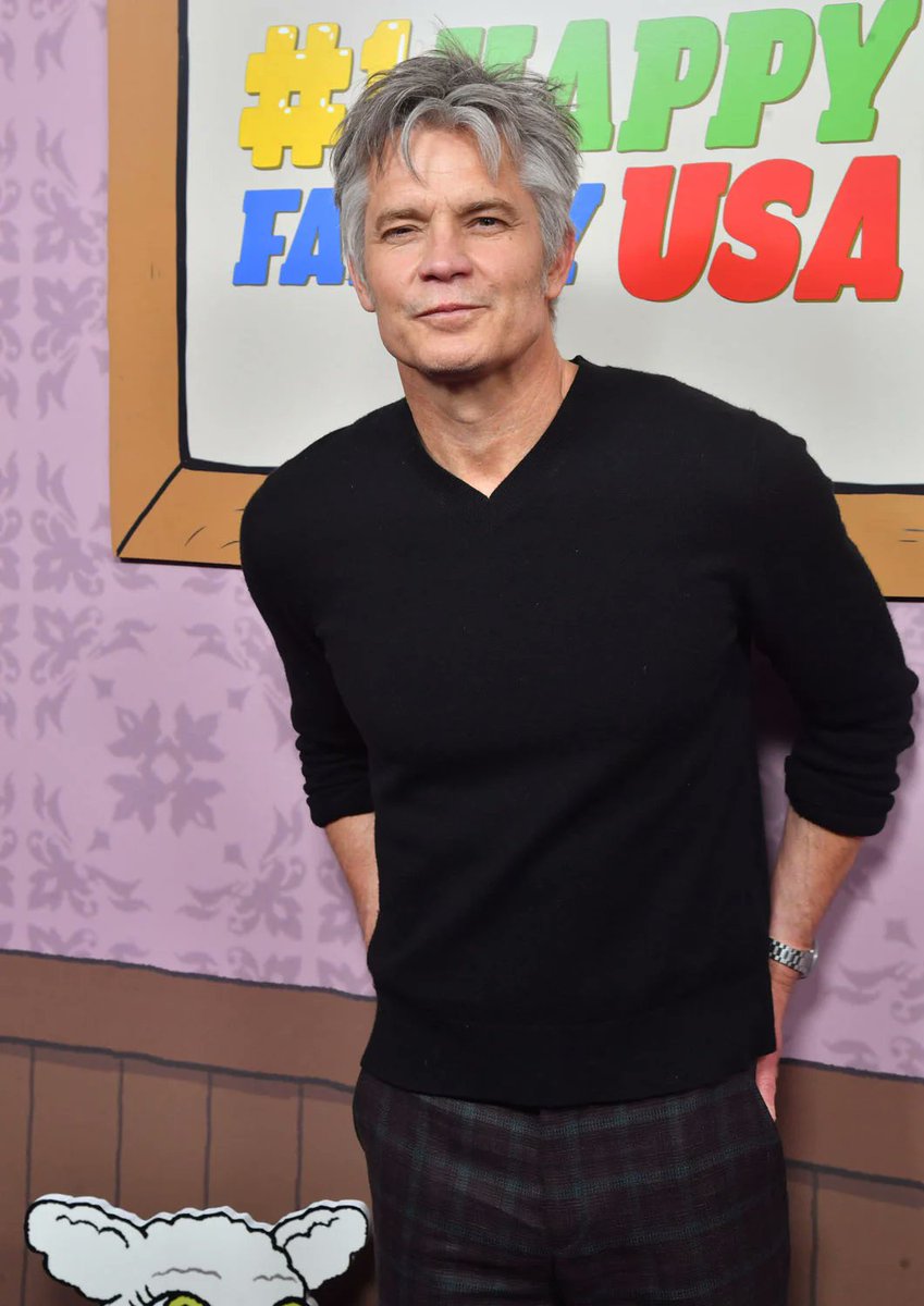 timolyphantorg's tweet image. Photos: “#1 Happy Family USA” Series Premiere
timothy-olyphant.org/?p=3480