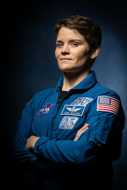 NASA's Johnson Space Center (@nasa_johnson) on Twitter photo One spacewalk comin' right up. 🧑🚀
NASA is hosting a news conference from Johnson Space Center in Houston tomorrow, April 24, at 2 pm EDT to discuss <a href="/Astro_Ayers/">Nichole “Vapor” Ayers</a> and <a href="/AstroAnnimal/">COL Anne McClain</a>'s upcoming spacewalk next week. Got questions? Use #AskNASA. Tune in: go.nasa.gov/3RqJ6ed One spacewalk comin' right up. 🧑🚀
NASA is hosting a news conference from Johnson Space Center in Houston tomorrow, April 24, at 2 pm EDT to discuss <a href="/Astro_Ayers/">Nichole “Vapor” Ayers</a> and <a href="/AstroAnnimal/">COL Anne McClain</a>'s upcoming spacewalk next week. Got questions? Use #AskNASA. Tune in: go.nasa.gov/3RqJ6ed
