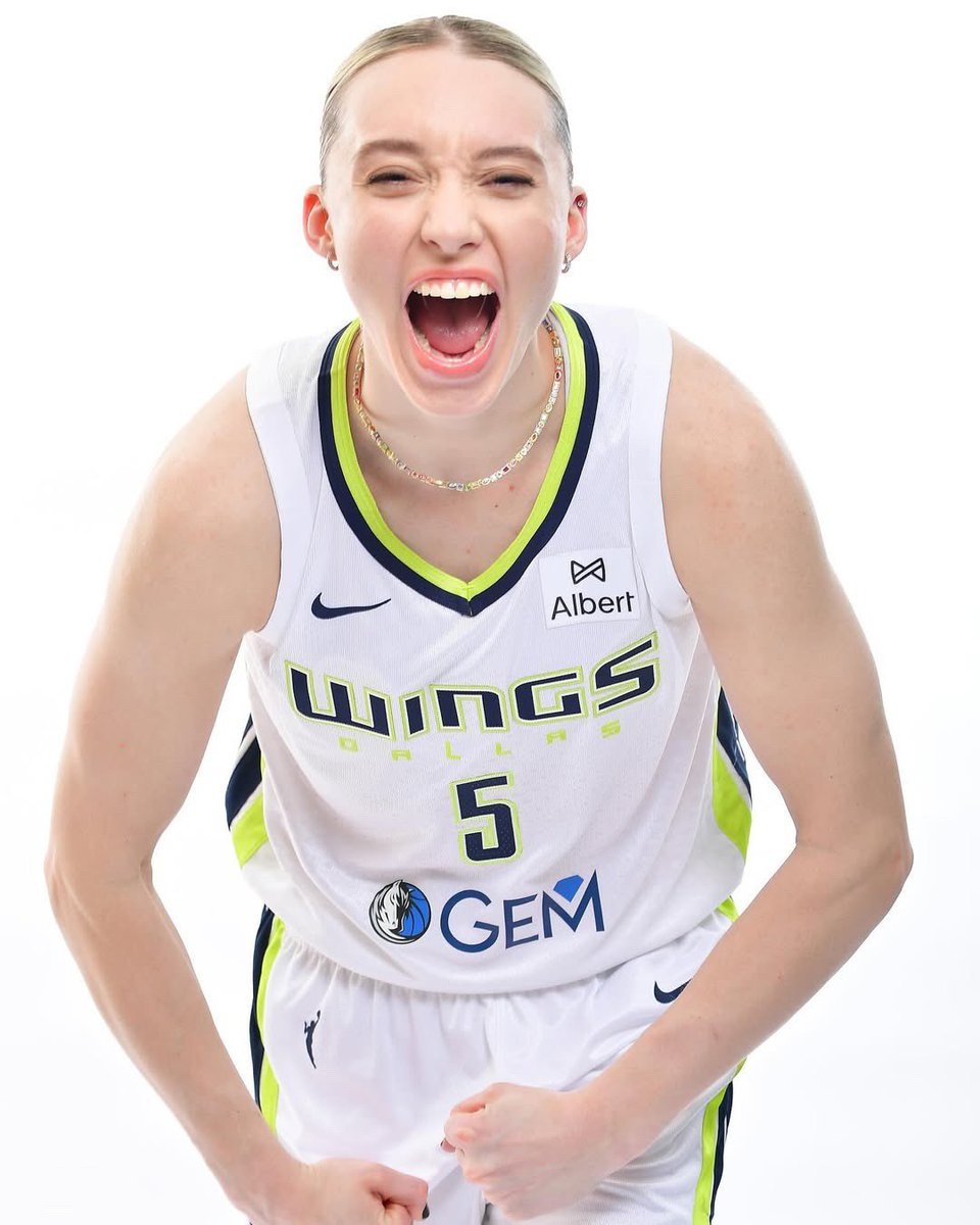 9uckles's tweet photo. look at her 🥹🥹 https://t.co/NlagcA0asu