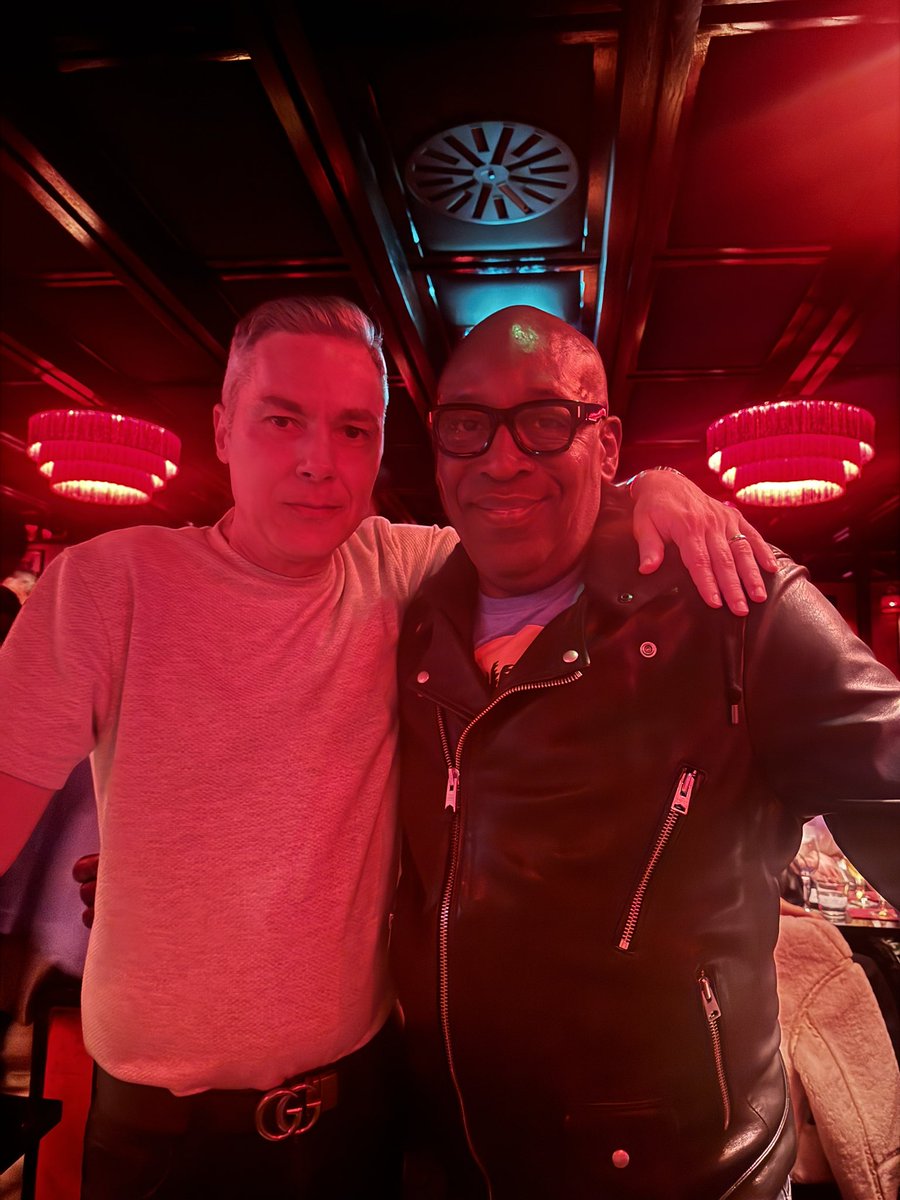DuaneJackson's tweet photo. Randomly met @djjjfrost at Ronnie Scotts #lgend. https://t.co/G0kuIKMqZz