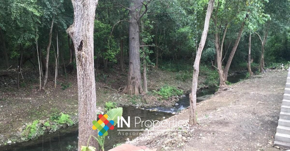 Descripción del post
🏡Quinta en Renta en Santiago
⁠
📍270 m² C
⬜️ 1,701  m² T
🛏️ 2 Rec
🚻 6 Baños
Renta: $50,000

⁠📲 (81) 8255-9258⁠
⁠inpropertiesmx.com⁠

#quintaenrenta #santiago #villadesantiago #inpropertiesmx #quinta #bienesraices #inmobiliariamty 

ID: QHRMA0300