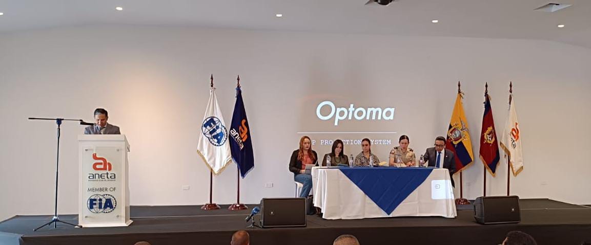 #ASOCONAPPE agradece a:
<a href="/AnetaEC/">Aneta</a> 
<a href="/CorteConstEcu/">Corte Constitucional</a> 
@ECRestaurantes 
<a href="/LaCarol_M/">Carolina Moreno M.</a> 
<a href="/PoliciaEcuador/">Policía Ecuador</a> 
@ACampanaRemache 
Por ser parte del #Conversatorio "Conociendo la #Realidad de los #Conductores de #Aplicaciones de #Auto y #Moto: #Realidades, #Amenazas, #Propuestas y #Soluciones"