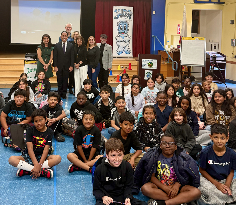 MayorToddGloria's tweet photo. Spoke with 4th and 5th graders at Horton Elementary in #ChollasView about standing up to bullying and creating safe, inclusive communities. These kids are learning to be changemakers, and I’m inspired by their heart and leadership. #Forward #ForAllofUs https://t.co/rAbVLPaJ1r