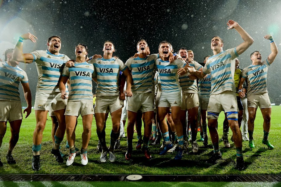RugbyenDatos's tweet photo. Como les fue a @lospumitasarg en el último Championship M20?

- Debut con victoria frente al local 🇦🇺 5 - 25
- Derrota frente al campeón 🇳🇿 43 - 20
- Derrota ajustada frente a 🇿🇦 30 - 28

Franco Rosseto (Estudiantes de Parana) se consagro como try-man y máximo anotador. https://t.co/7vMv8SBaZW