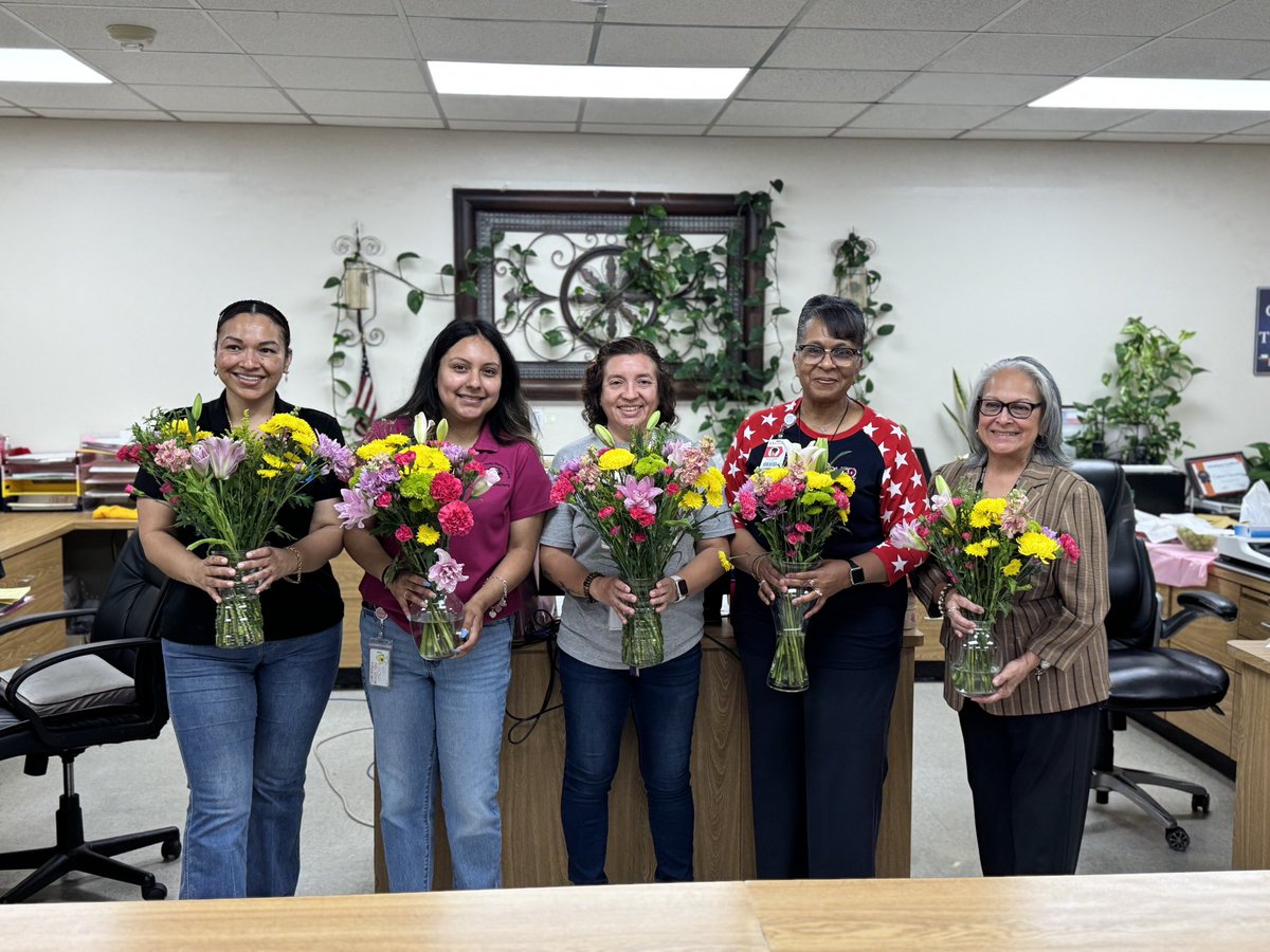 Our Administrative Professionals are simply the best! They take great care of our  students, staff, and families each and every day with a smile! We appreciate all you do💕 <a href="/SDuncan7124/">SJ Duncan</a> <a href="/APcryskenn/">C.Kennedy</a> <a href="/DrWynneLaToya/">Dr. LaToya Wynne</a>