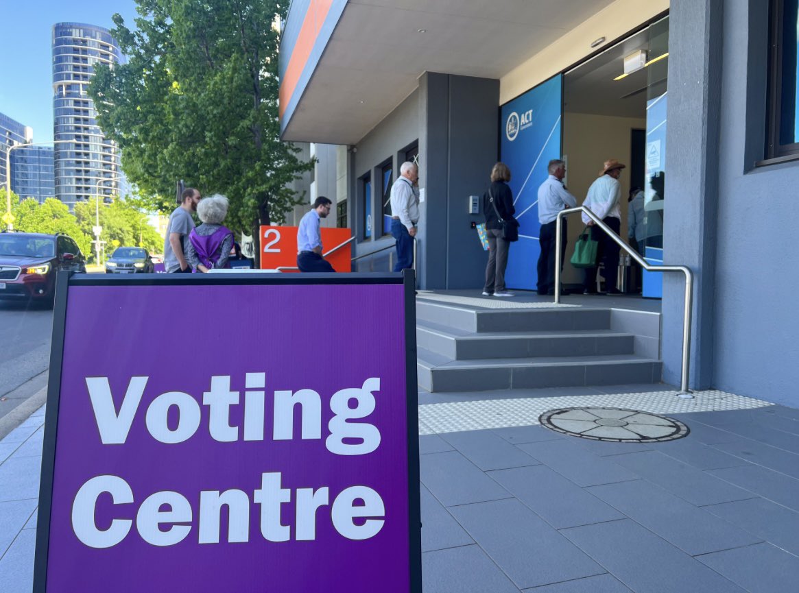 📣 Day 3 of early voting now underway. 

Plan your vote!

 - Early voting centres are not open on ANZAC Day or Sunday 27 April.

 - If you can vote on election day, that’s what you should do.

 - Check full opening dates &amp; times. 

aec.gov.au/Voting/ways_to…