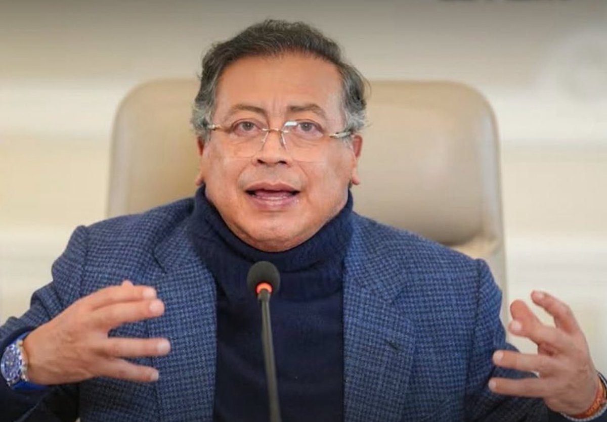 Jhonffonseca's tweet photo. 🇨🇴 A usted qué le produce cuando ve este personaje llamado @petrogustavo ? 

1. Abominación 
2. Asco
3. Miseria
4. Rabia
Todas las anteriores RT https://t.co/kA0Qssb1LE