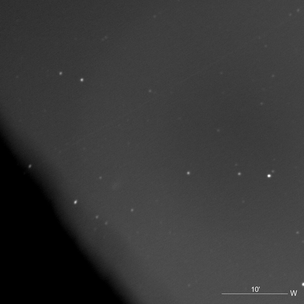 C/2025 F2(SWAN) 

雲間にかろうじて補足。高度約3.7度。左下は雲。
一気に減光。光度測定不能。

Dia=1.5'

★2025/04/24  04:07(JST)
GINJI-200FN  QHY9  30secX5  メトカーフコンポ  トリミング