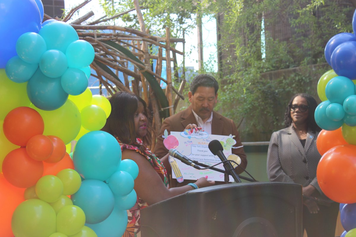 MayorofSeattle's tweet photo. Today, I’m proud to announce the Every Child Ready initiative, a bold proposal to renew Seattle’s education levy. This investment will expand affordable childcare, boost school safety and mental health, and equip students for college and career success. https://t.co/soJflHvOig