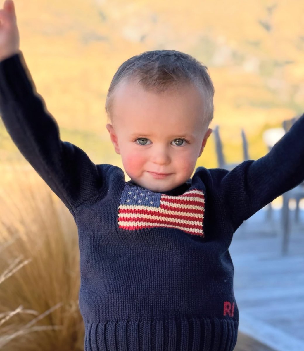 liz_dotcom's tweet image. Free my dad 🙏