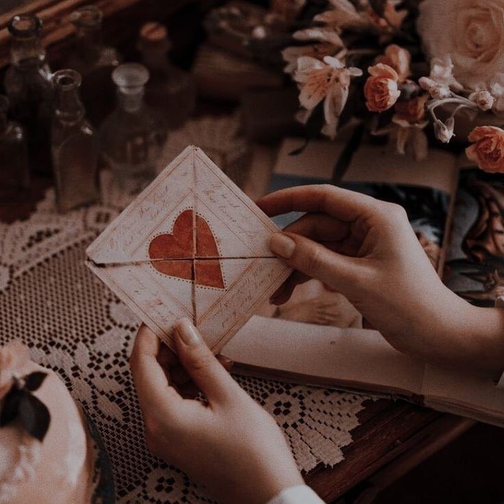 .
أولئك الذين يكسرون قلبآ ، فينتزعون شيئآ من سلامته ... كيف تملك أفواههم أن يقولوا في صلاتهم : "السلامُ علينا وعلى عبادِ الله"؟!❤️
#السمو_للدعم 
#رشة_عطر_للدعم
#جنون_الحرف