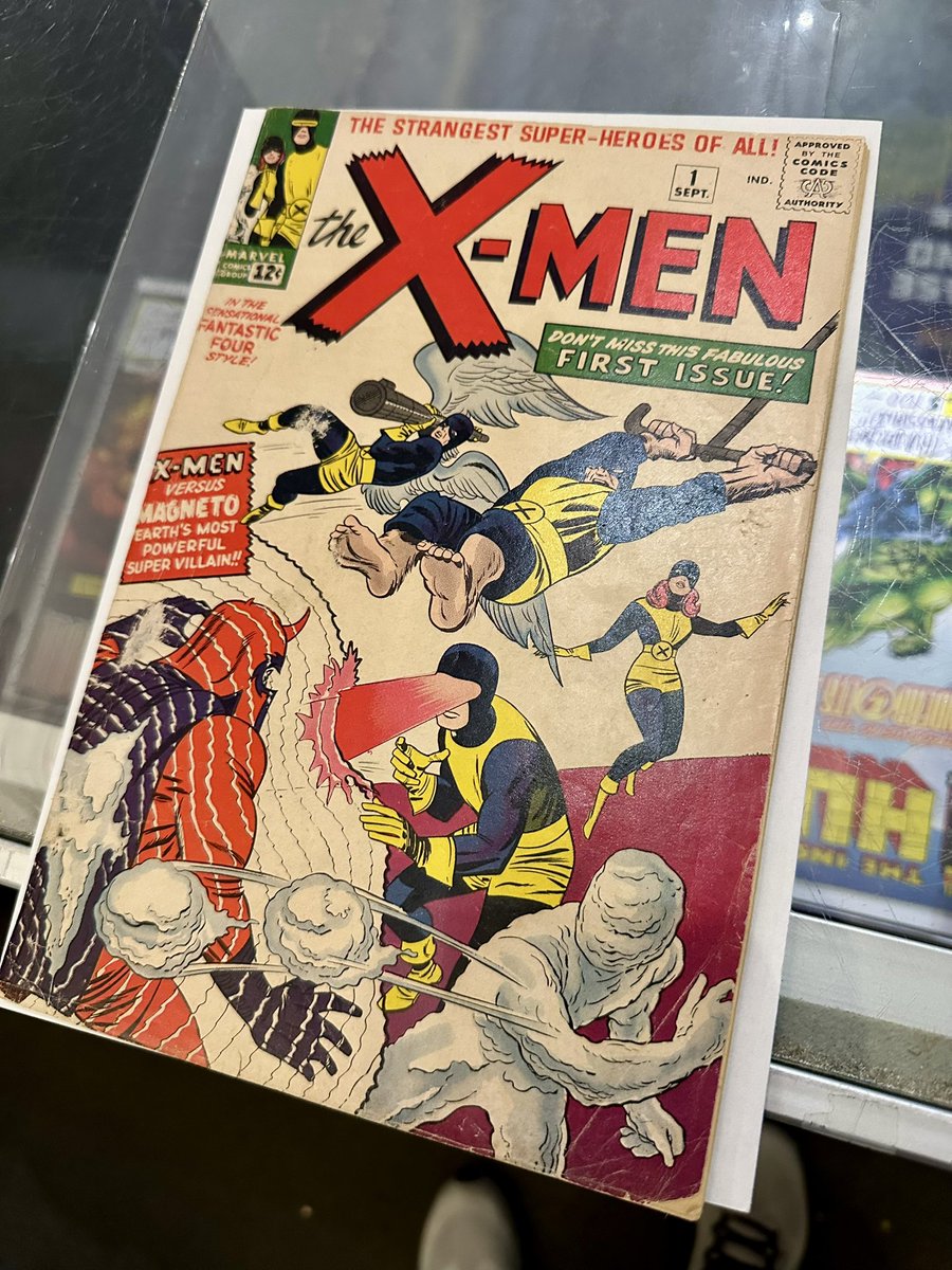 Golden Apple Comics tweet media