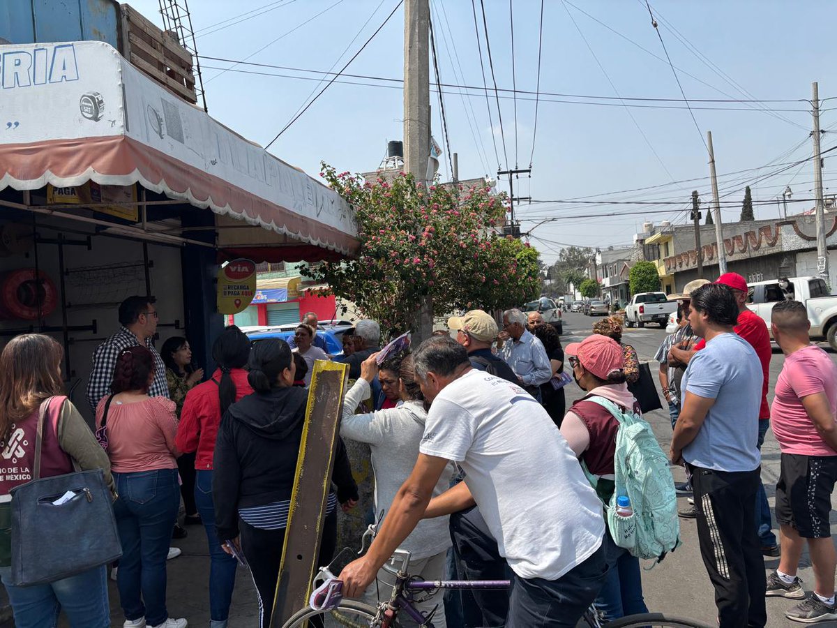 BOSSumaMN's tweet photo. El día de hoy el compañero Edgar Montero de Trabajamos Para Ti del Bloque de Organizaciones Sociales SUMA, celebró una Asamblea vecinal con los vecinos de la Colonia Santa Martha Acatitla, contando con la Presencia de la Lic Guadalupe Jardón de la @semujerescdmx Secretaría de las https://t.co/jTnpJS6eCf
