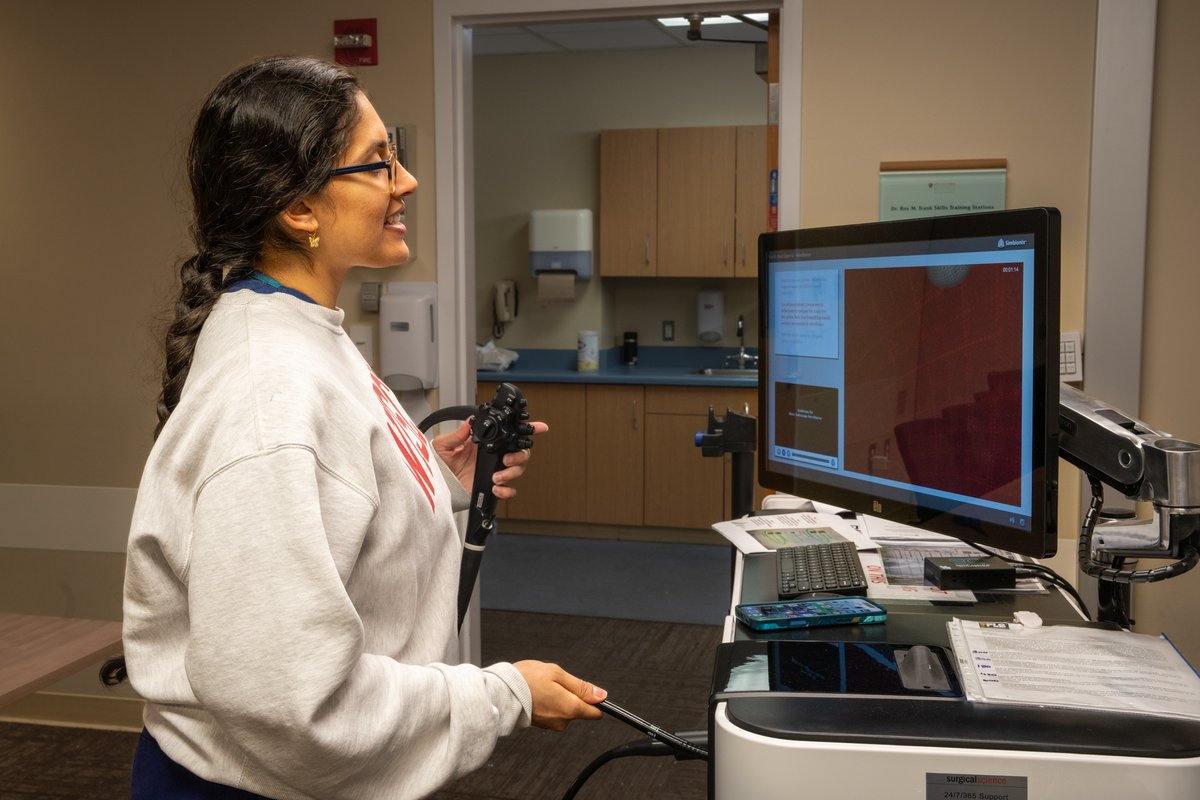 OpNotes's tweet photo. Dr. Ananya Anand uses the Endo Mentor Suite to practice her colonoscopy skills in advance of the FES exam. Those virtual polyps don't stand a chance. 

@SAGES_Updates https://t.co/PQhiedPFQk