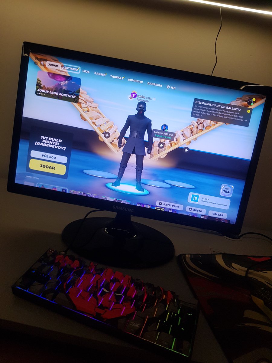 whitefn1v4's tweet image. F 144hz😭
60hz agr😅