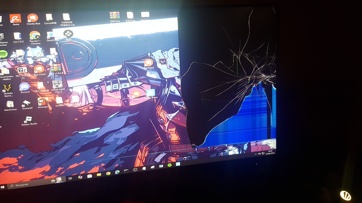 whitefn1v4's tweet image. F 144hz😭
60hz agr😅