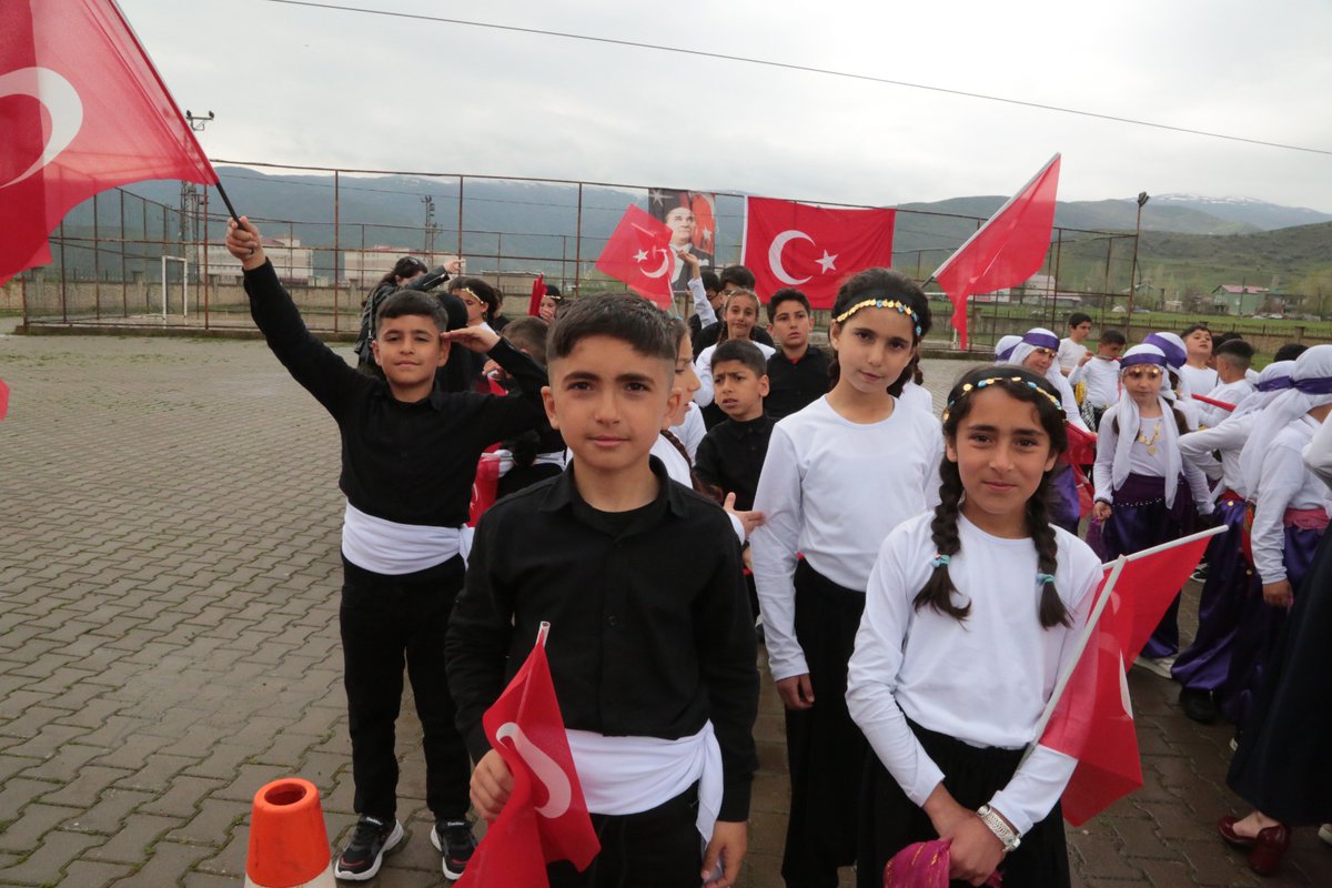 CaparSehit's tweet photo. Şehit Mehmet Çapar ilkokulu 23 Nisan Ulusal Egemenlik ve Çocuk Bayramı Kutlama Programı 🇹🇷 https://t.co/JyBRpDNwYg