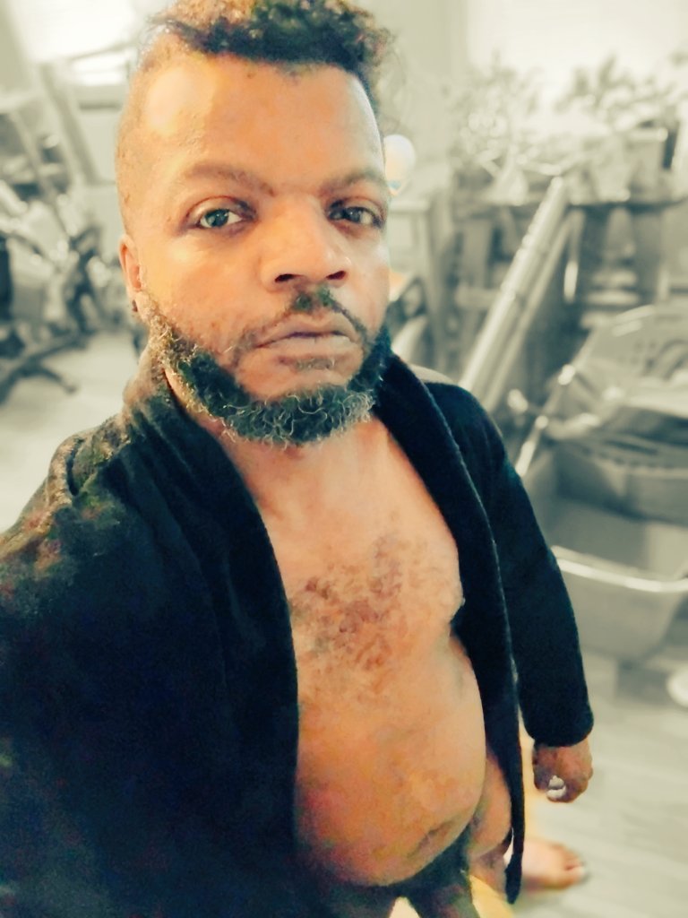 ChrisTroy40Cal's tweet photo. https://t.co/8IBi5PcUeV