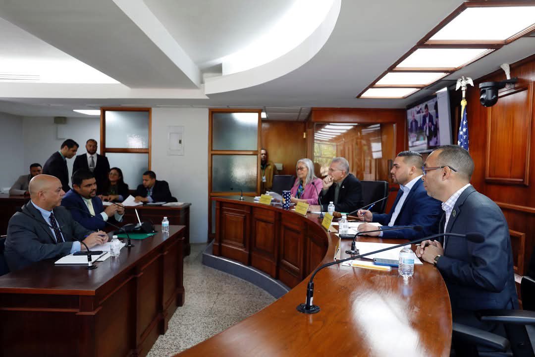 Junta Reglamentadora Servicio Público (@juntajrsp) on Twitter photo El presidente del <a href="/NTSPpr/">Negociado de Transporte y otros Servicios Públicos</a>, Jaime Lafuente, compareció ante la Comisión de Transportación e Infraestructura de la <a href="/CamaraConPR/">Cámara de Representantes de Puerto Rico</a> para discutir la RC 112 que busca evaluar la implementación de cualquier aplicación digital para el intercambio, alquiler o venta de automóviles en PR. El presidente del <a href="/NTSPpr/">Negociado de Transporte y otros Servicios Públicos</a>, Jaime Lafuente, compareció ante la Comisión de Transportación e Infraestructura de la <a href="/CamaraConPR/">Cámara de Representantes de Puerto Rico</a> para discutir la RC 112 que busca evaluar la implementación de cualquier aplicación digital para el intercambio, alquiler o venta de automóviles en PR.