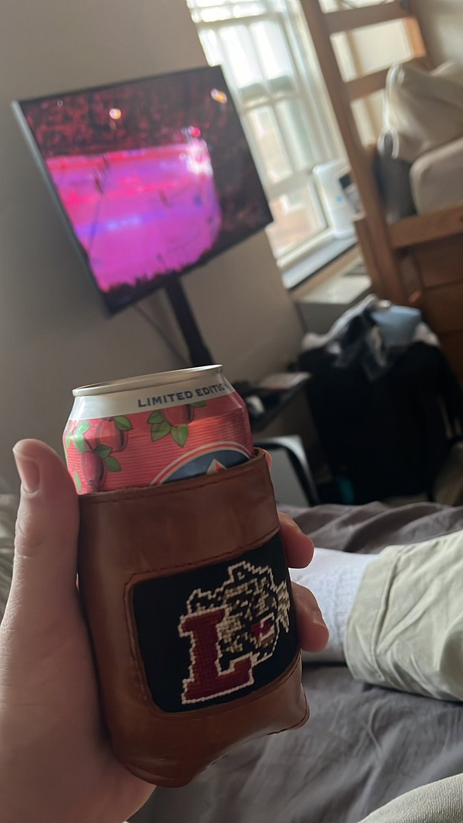 romanwatkins635's tweet photo. No Nancy Pelosi, I will not be doing my homework tonight!
#bapple #duckhead #habs https://t.co/iR7EVzOeiW