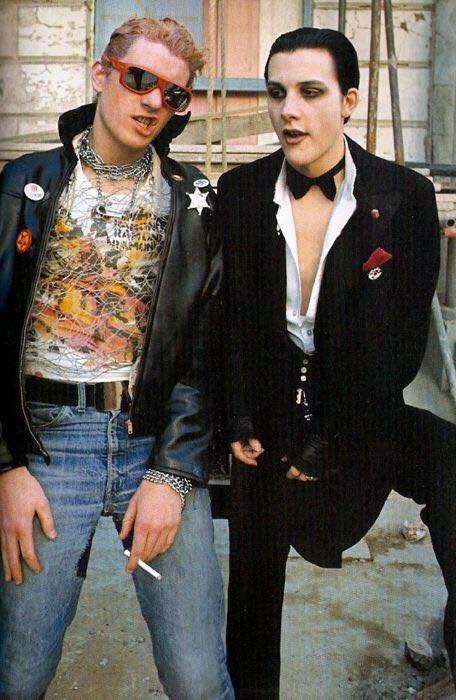 rock197257's tweet image. 今日はCAPTAIN SENSIBLEの誕生日！
#TheDamned 
#CaptainSensible