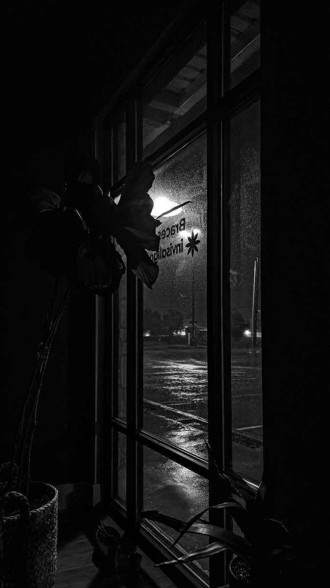 mexinaco14's tweet image. Weather was bad this morning heavy rain. Power went out at work. #Samsung #GalaxyS25Ultra #ExpertRaw #withGalaxy #GalaxyVibes #LightRoom #ShotOnSnapdragon #SnapDragonInsiders @SamsungMobileUS @Snapdragon @Lightroom