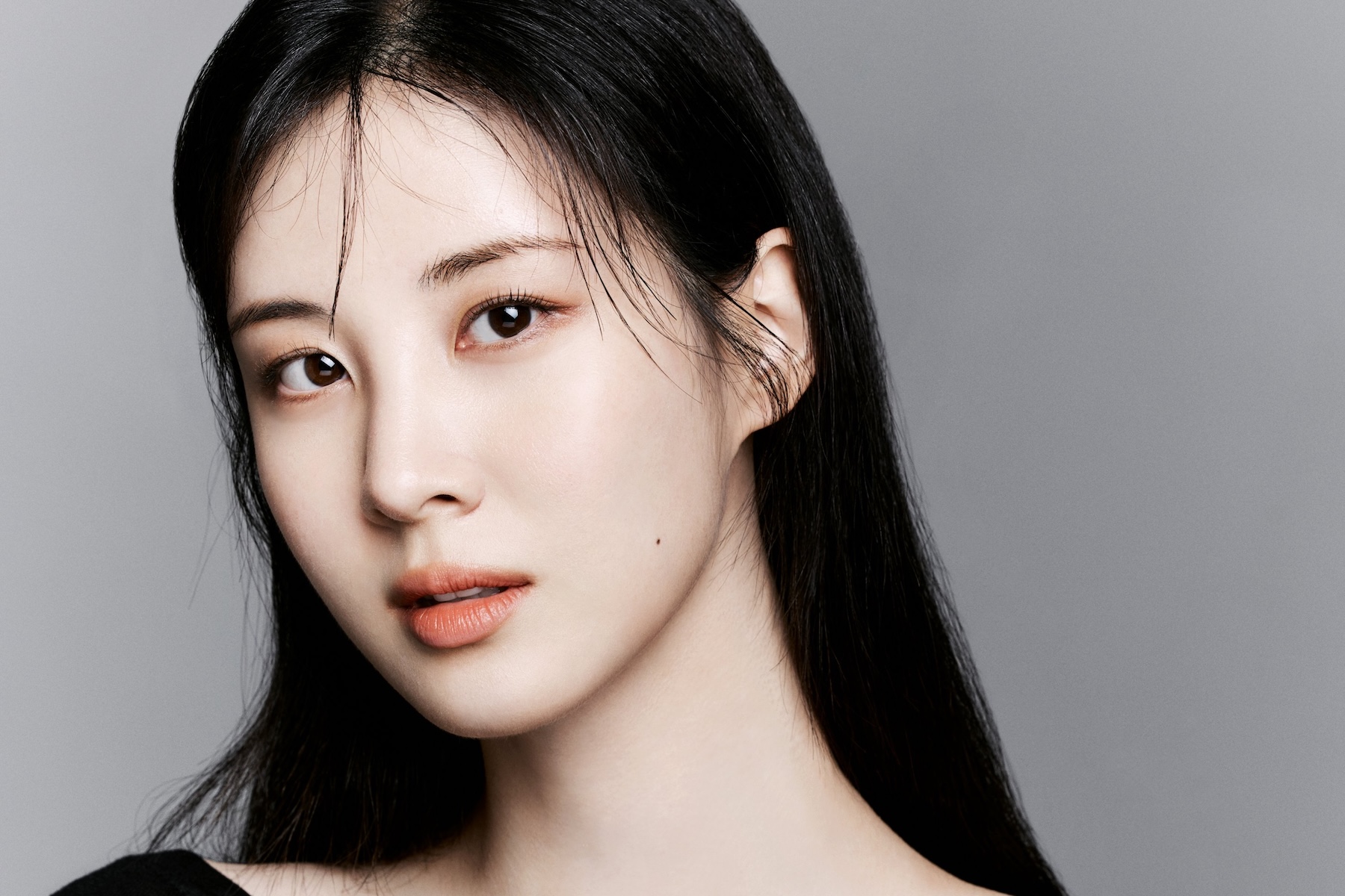 GO Hyeon Jeong　 nude fake Okinoshima Island and Related Sites in the Munakata Region” Study Report I  English Translation