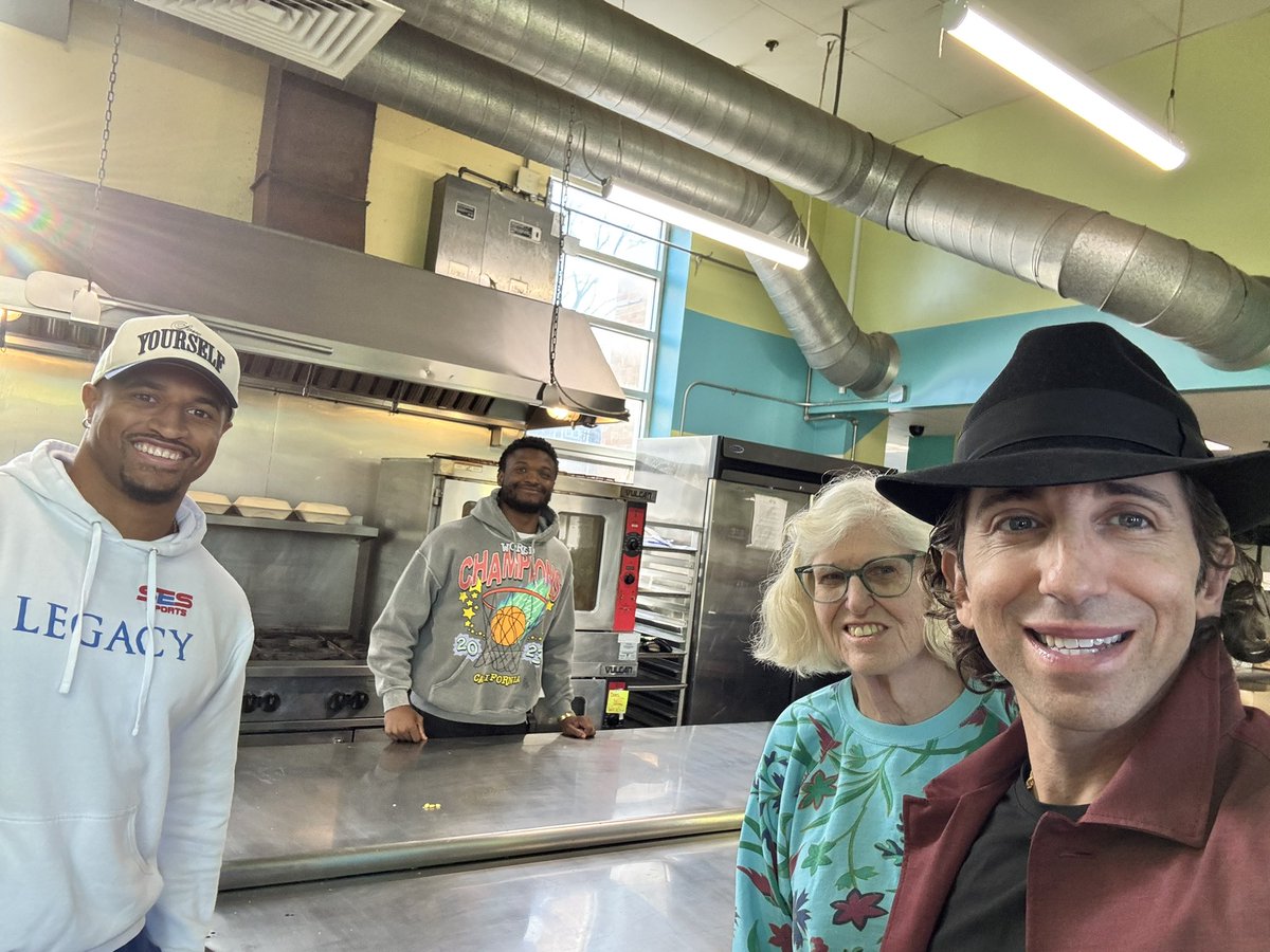 Sean Stellato (@seanstellato) on Twitter photo Blessed to serve those in need with great people! <a href="/wande_owens/">Wande Owens</a> <a href="/cambino5/">Cam Lockridge</a> #KenGriffey <a href="/LifebridgeSalem/">Lifebridge North Shore</a> Blessed to serve those in need with great people! <a href="/wande_owens/">Wande Owens</a> <a href="/cambino5/">Cam Lockridge</a> #KenGriffey <a href="/LifebridgeSalem/">Lifebridge North Shore</a>