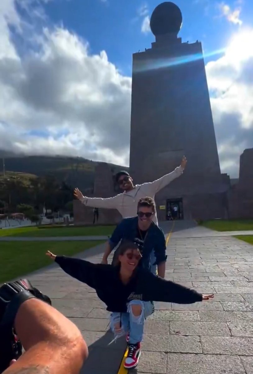 wdwxcamila's tweet photo. Ellos disfrutando de Ecuador ♥️ https://t.co/5MpvuuIho6