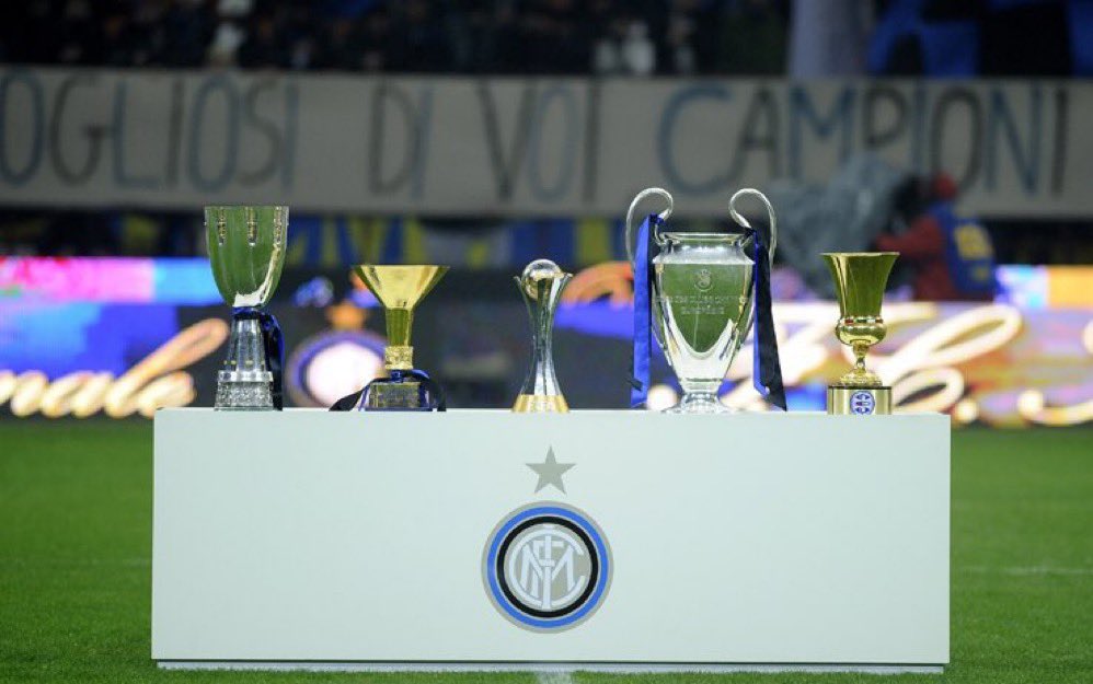 لو تحققت فنحن فقط نعيد كتابه التاريخ والان انتهى حلمها ولازلنا الفريق الوحيد في ايطاليا الذي حققها 

انتم فقط تضحكون على تاريخ صنعناه وكتبناه وانتم لو تقعدون طول عمركم والله وتالله انكم تعقبون تجيبونها 

كحل عينك انت وياه 💙💙